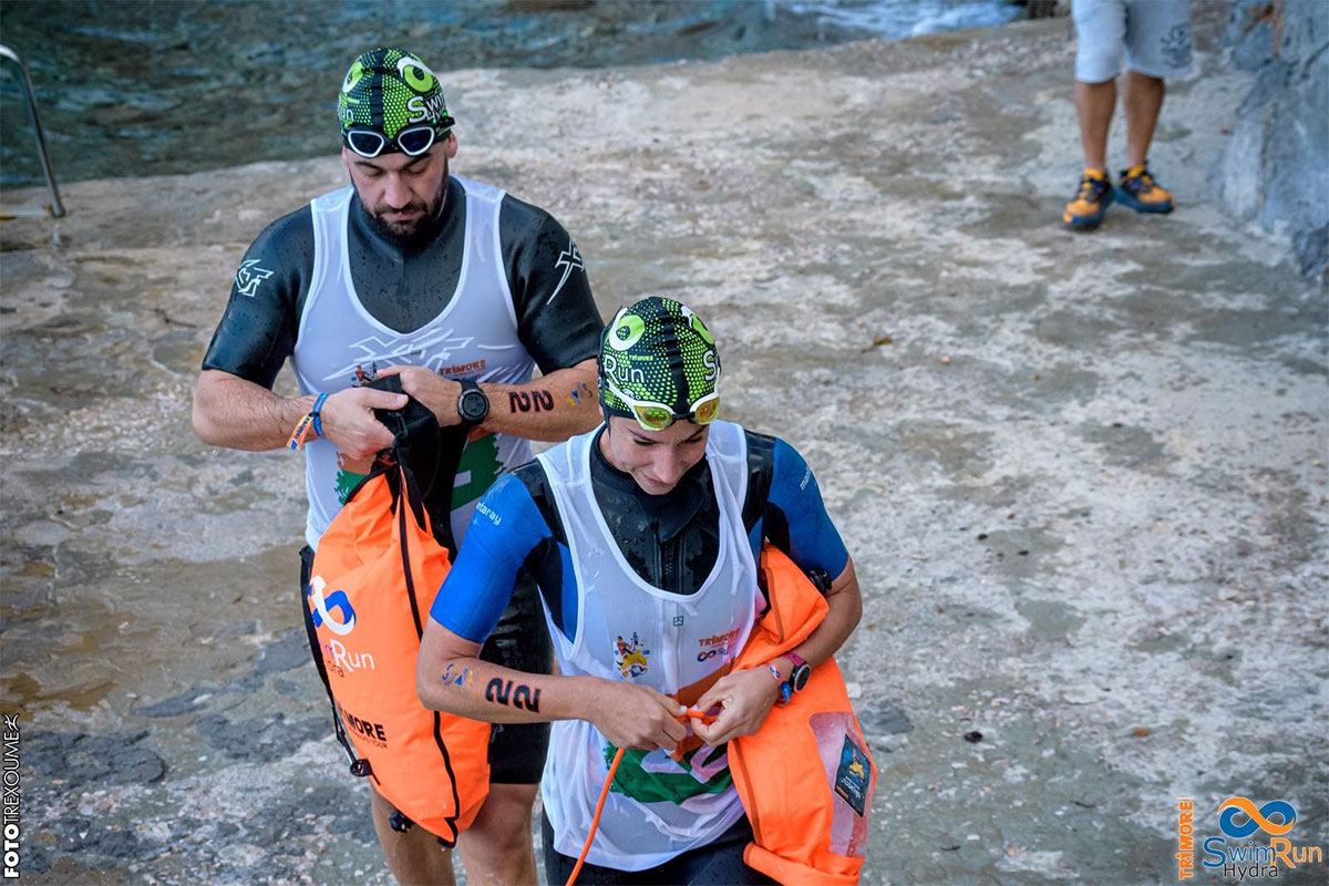 Βάθρο Για Την Ομάδα Του Physioathens Στο Swimrun Της Ύδρας